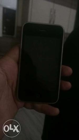 Iphone 3gs 32gb excellent condition old is gold