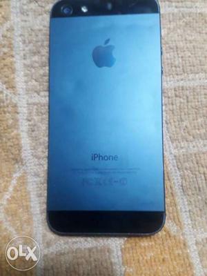 Iphone 5 blue colur 16gb nd 75 % gud condtion no
