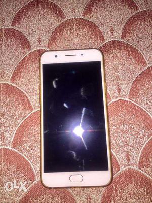 Oppo f1s in need and in gud condition with