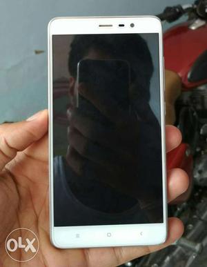 Redmi note 3. Very good condition. No scratches