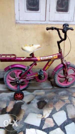 1 year old child tricycle in good condition for