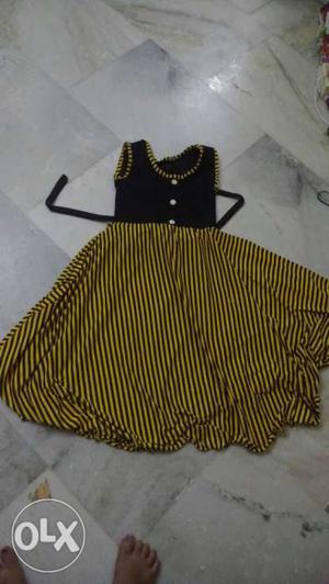 Black And Yellow Sleeveless Dress