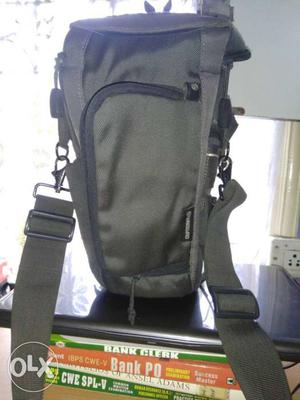 DSLR bag. Vanguard Outlawz. toploader with