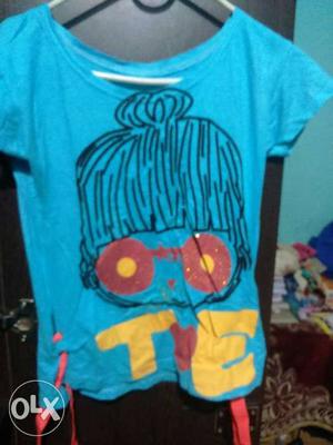 Girl's Blue, Red, Yellow Scoop-neck Shirt