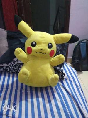 Soft toy (pikachu)