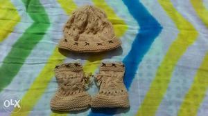 This is brand new hand woven baby set.