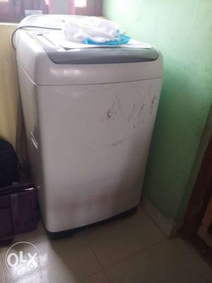 White Top-load Clothes Dryer
