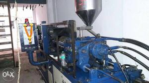 100 ton injection moulding machine