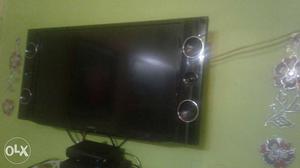 32 inches Full HD with woofer rear use good condition good