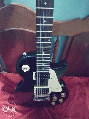 Black Les Paul Guitar