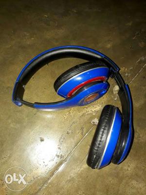 Blue Wireless Headphone
