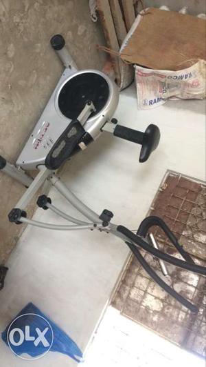 Elliptical trainer at low cost and good condition