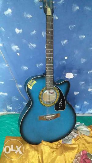 Givson guitar beautiful look 2years old