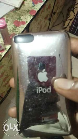 IPod 8 GB touch screen with original earphone and