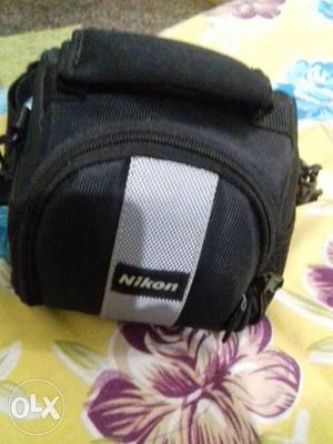 Nikon coolpix Lx zoom camera with cover,