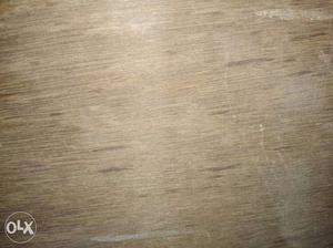 3pic ply 4*8 size top condition me h