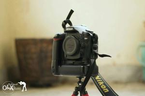 Body: Nikon D90 S.C- 52k approx battery grip