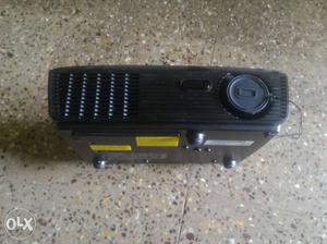 DELL projector for sale, working in good condition