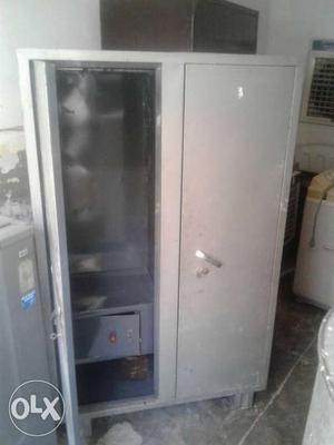 Good condition iron almirah for sell in good