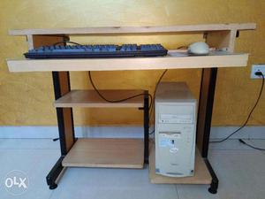 HCL Infinity Pentium III Desktop with Floppy and CD Drive