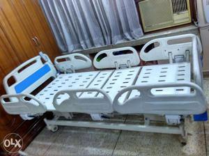 ICU Bed with remote control in excellent condition