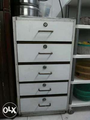 Storage with 5 drawers for  Rs in borivali