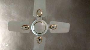 White 4-bladed Ceiling Fan