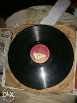 100 yrs old gramaphone records of HMV,includes