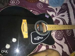 Gibson guitar in mint condition..