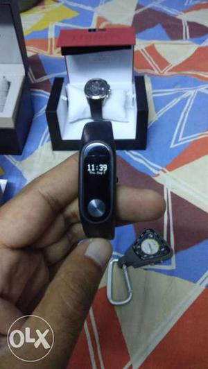 MI fitness Band with display of call, SMS, app