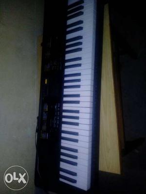 New Casio ctk  in very good condition bag and
