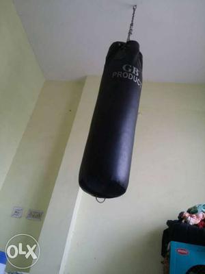 Punching bag with leather cover very good