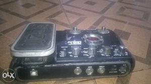 Zoom g2.1u guitar effects pedal very good