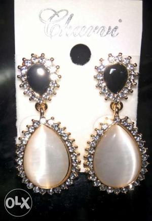 2 new earrings just rs 80