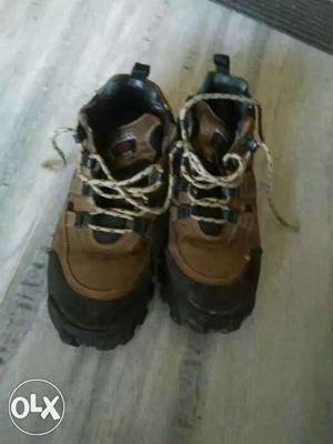 Branded woodland trekking shoes very less used