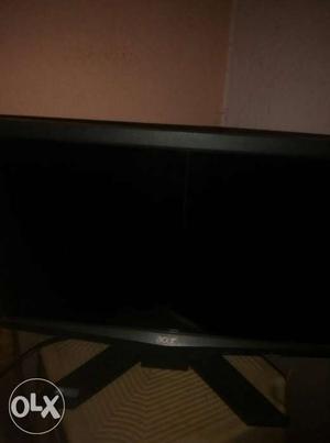 Gyzz selling accer monitor but half display