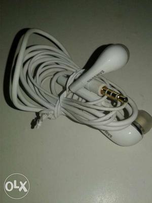 I want to sell Samsung earbird earphone original