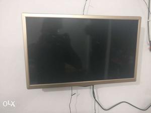 LG 60 cm led tv 2 months old but broken screen