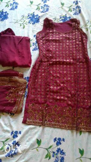 Medium size fully embroidery suit with dupatta