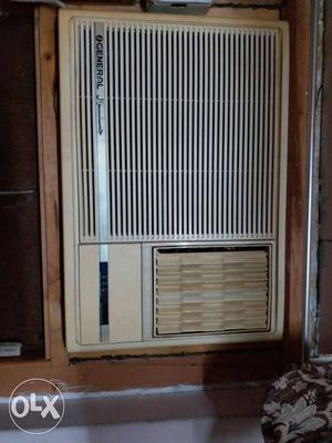 Ogeneral Ac window 1.5 Tan tip Top Condition