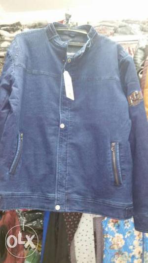 This new pics jeans jacket, not old or used,it for sale