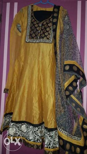 Yellow And Black Floral Salwar Kameez