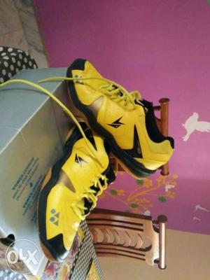 Yonex sports shoes.Lindan edition.size:8