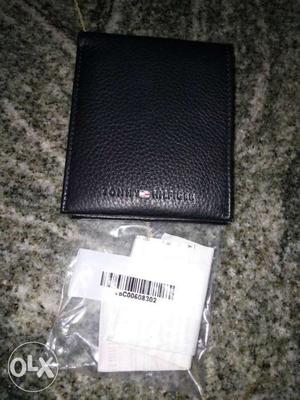 Black Tommy Hilfiger Leather Bi-fold Wallet