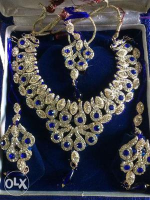 Diamond necklace very good condition