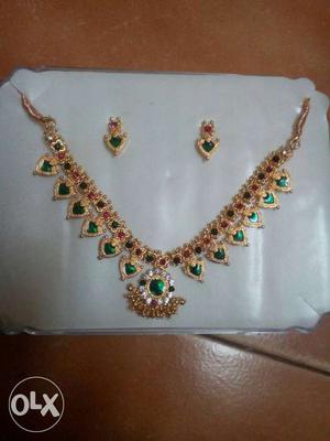 Gold And Green Beaded Necklace With Earrings