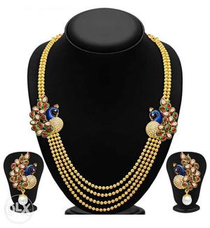 Gold With Flower Center Pendant Necklace And Earrings Set