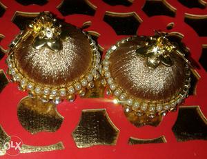 Gold-and-white Pearl Beaded Jhumka Earring S