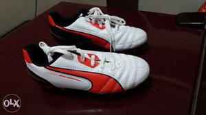 I want to sell my original puma shoes size 36..
