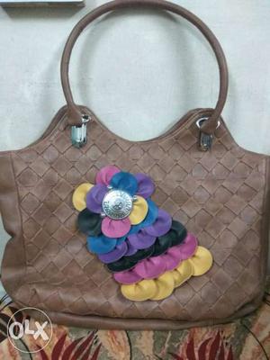 Leather hand bag just for 800₹